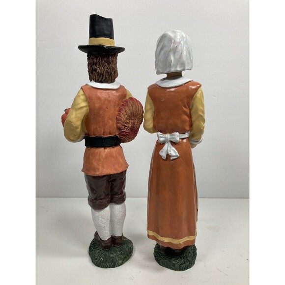 Thanksgiving Pilgrim Couple Figurine Statues Harvest Giving Thanks 10" EUC - Picture 2 of 3